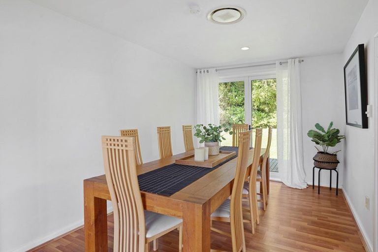 Photo of property in 1 Takahe Drive, Cashmere, Christchurch, 8022