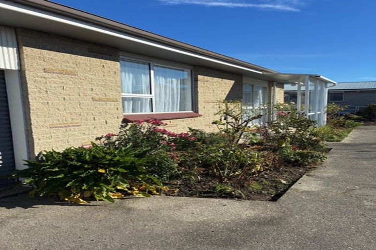 Photo of property in 2/12 Chaucer Street, Milton, 9220