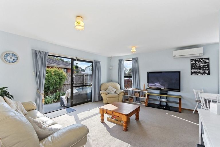 Photo of property in 22 Mchaffies Place, Wainoni, Christchurch, 8061