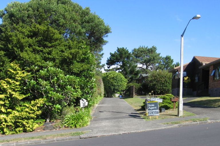 Photo of property in 21 Bellbird Rise, Murrays Bay, Auckland, 0630