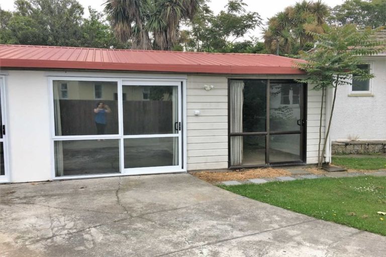 Photo of property in 17 Piko Crescent, Riccarton, Christchurch, 8041