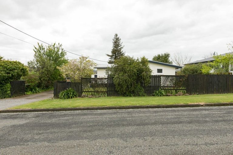 Photo of property in 11 Smith Street, Waipukurau, 4200