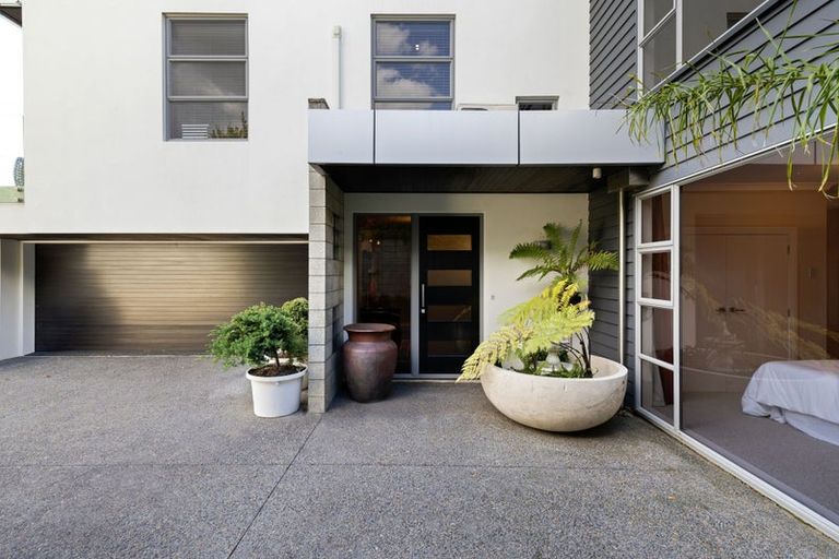 Photo of property in 5 Lake Domain Drive, Frankton, Hamilton, 3204