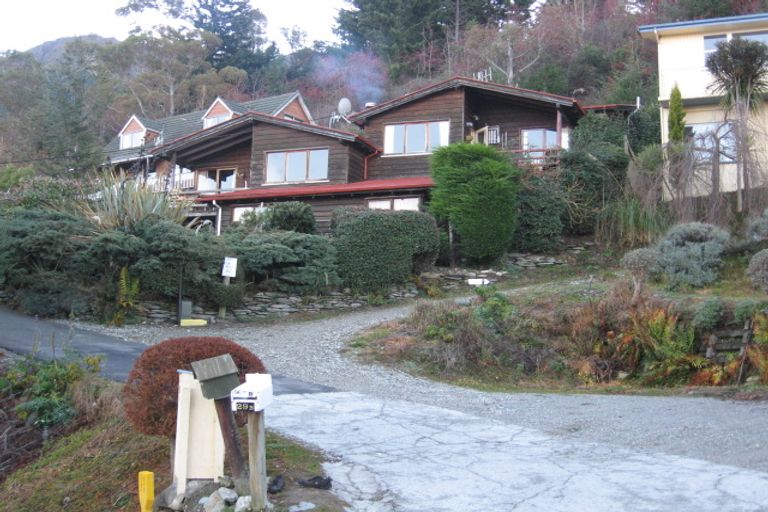 Photo of property in 29 Lomond Crescent, Queenstown, 9300