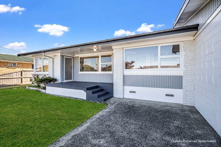 Photo of property in 1 Kingsley Street, St Andrews, Hamilton, 3200