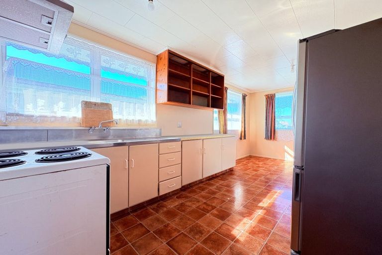Photo of property in 12 Karaka Street, Wairoa, 4108