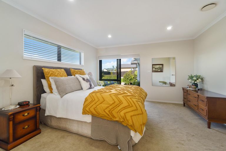 Photo of property in 8 Laylin Place, Pukekohe, 2120