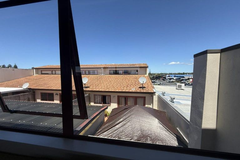 Photo of property in 33a Florence Avenue, Orewa, 0931