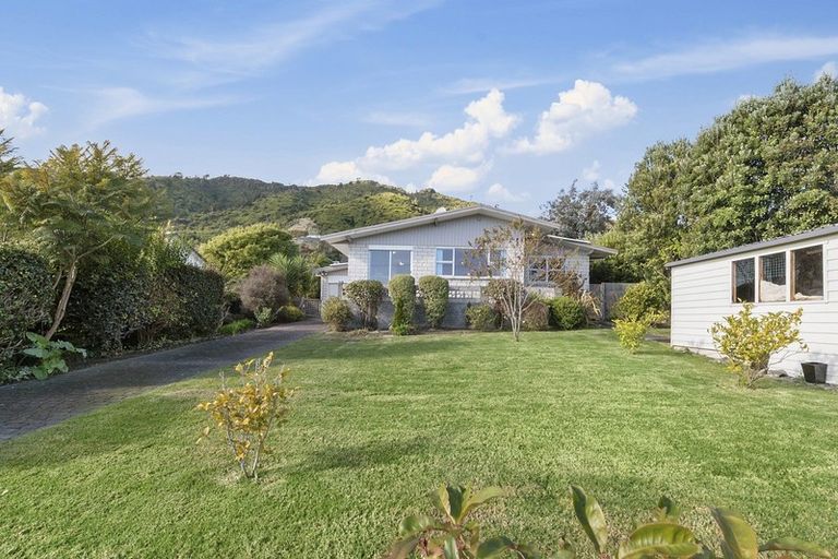 Photo of property in 29 Huia Street, Waikanae, 5036