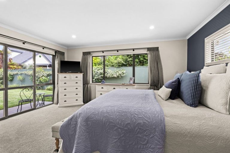 Photo of property in 323 Southland Place, Raureka, Hastings, 4120