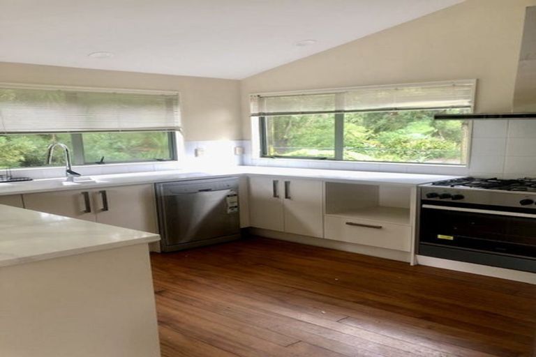 Photo of property in 48b West Lynn Road, Titirangi, Auckland, 0604