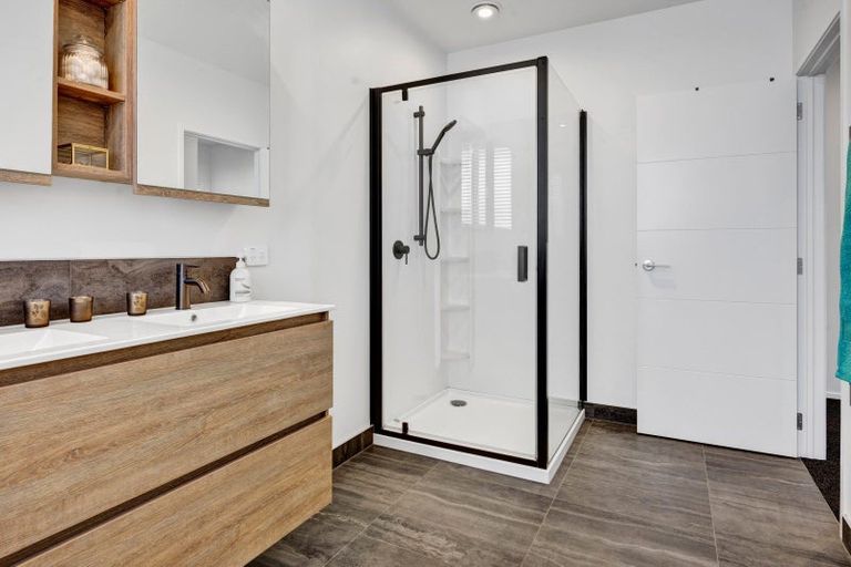 Photo of property in 4/20 Gordon Street, Glen Avon, New Plymouth, 4312