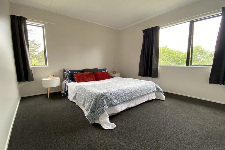 Photo of property in 3 Lowell Place, Massey, Auckland, 0614
