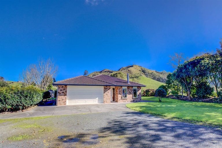 Photo of property in 16 Parker Road, Huntly, 3771