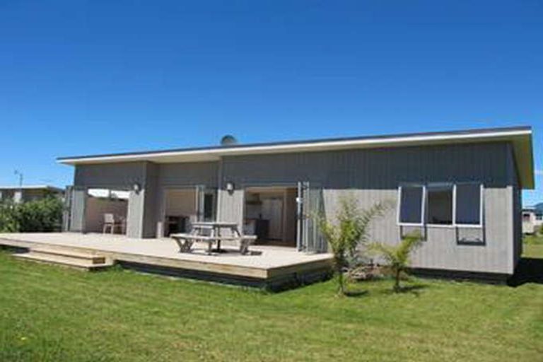 Photo of property in 106 Nikau Close, Matarangi, Whitianga, 3592