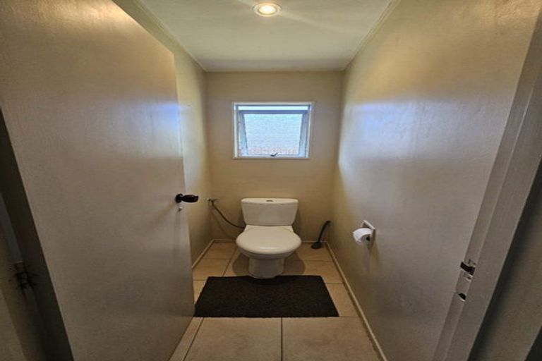 Photo of property in 49 Tait Drive, Greenmeadows, Napier, 4112