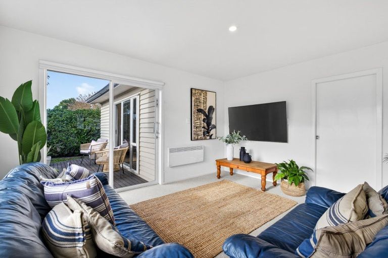 Photo of property in 1/11 Chester Street, Taradale, Napier, 4112