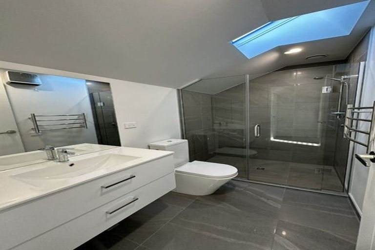 Photo of property in 3/58 Division Street, Riccarton, Christchurch, 8041