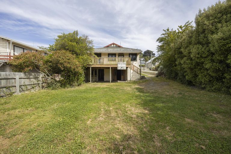Photo of property in 17 Clyde Street, Oamaru North, Oamaru, 9400