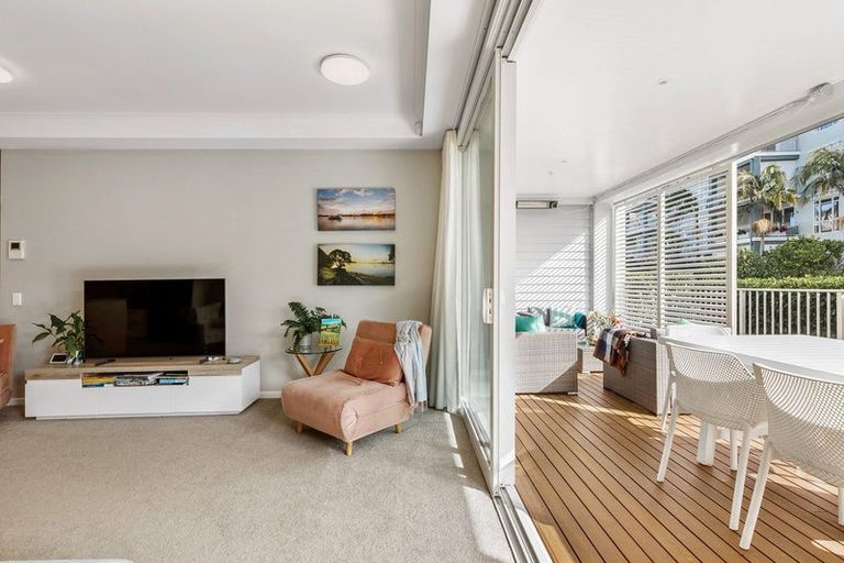 Photo of property in 215 Hibiscus Drive, Orewa, 0931