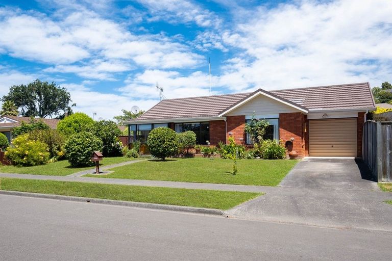 Photo of property in 2 Kotuku Place, Taradale, Napier, 4112