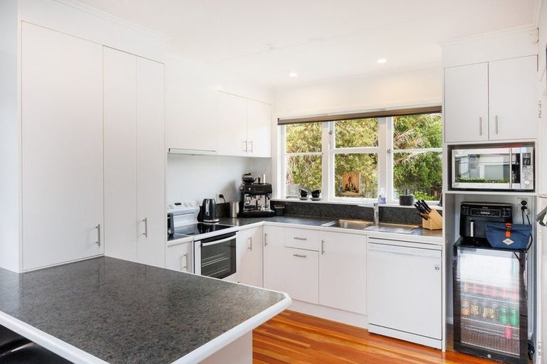 Photo of property in 3 Wincanton Place, Awapuni, Palmerston North, 4412