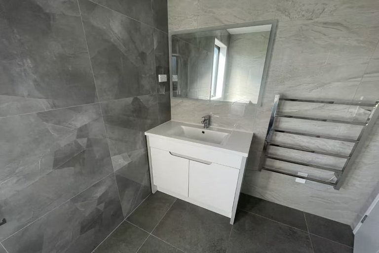 Photo of property in 1/63 Cambridge Terrace, Papatoetoe, Auckland, 2025
