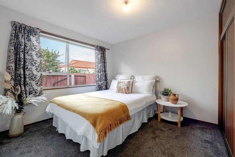 Photo of property in 18 Heaphy Place, Casebrook, Christchurch, 8051