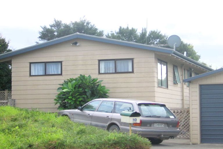Photo of property in 10 Lowell Place, Massey, Auckland, 0614
