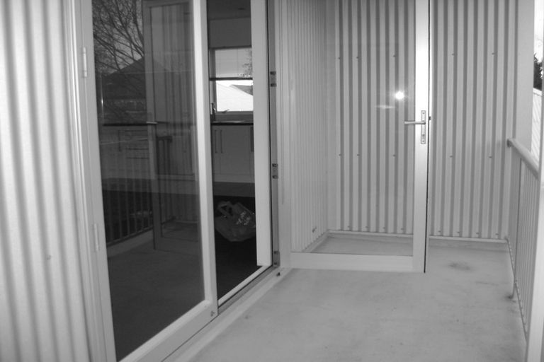 Photo of property in 4/6 Defoe Place, Waltham, Christchurch, 8023