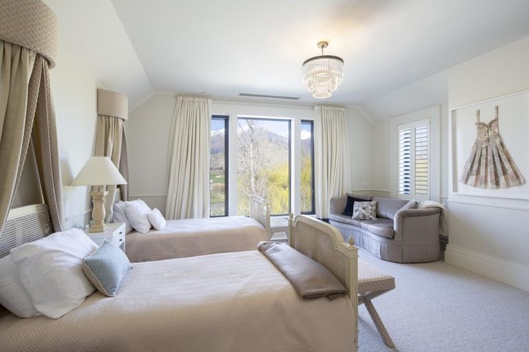 Photo of property in 2 Haggitt Lane, Lake Hayes, Queenstown, 9371