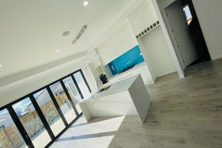 Photo of property in 9 Leatherwood Road, Takanini, 2110