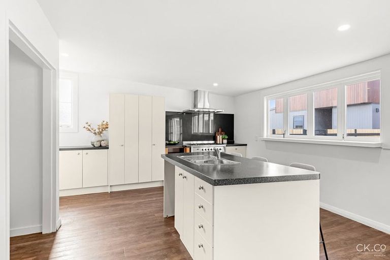 Photo of property in 64 Bell Road, Waiwhetu, Lower Hutt, 5010