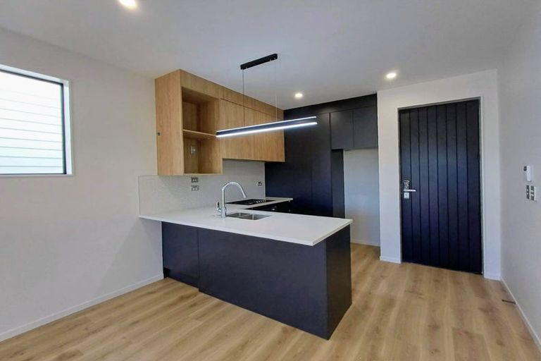 Photo of property in 1/2 Maxwelton Drive, Mairangi Bay, Auckland, 0630