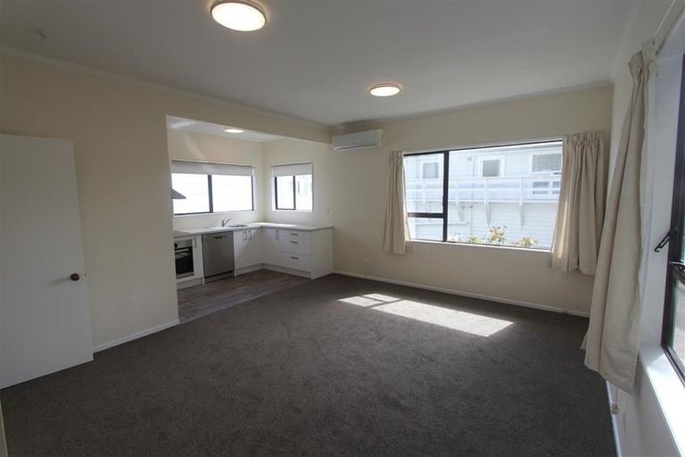 Photo of property in 51f5 Austin Street, Mount Victoria, Wellington, 6011