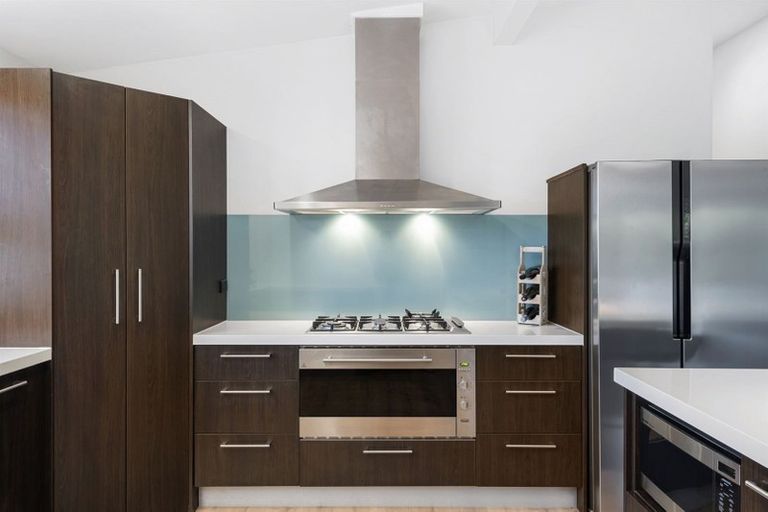 Photo of property in 216 Greenhithe Road, Greenhithe, Auckland, 0632