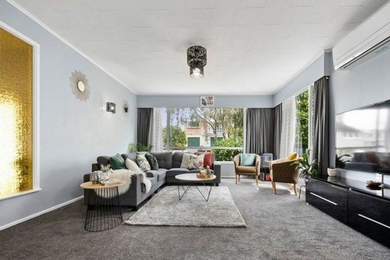 Photo of property in 8 Cedar Street, Maungaraki, Lower Hutt, 5010