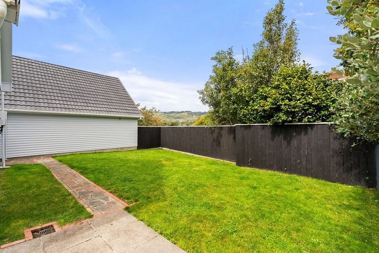 Photo of property in 3 Gonville Street, Tawa, Wellington, 5028