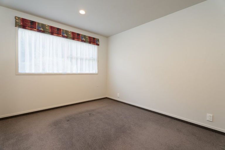 Photo of property in 16 Neston Grove, Churton Park, Wellington, 6037