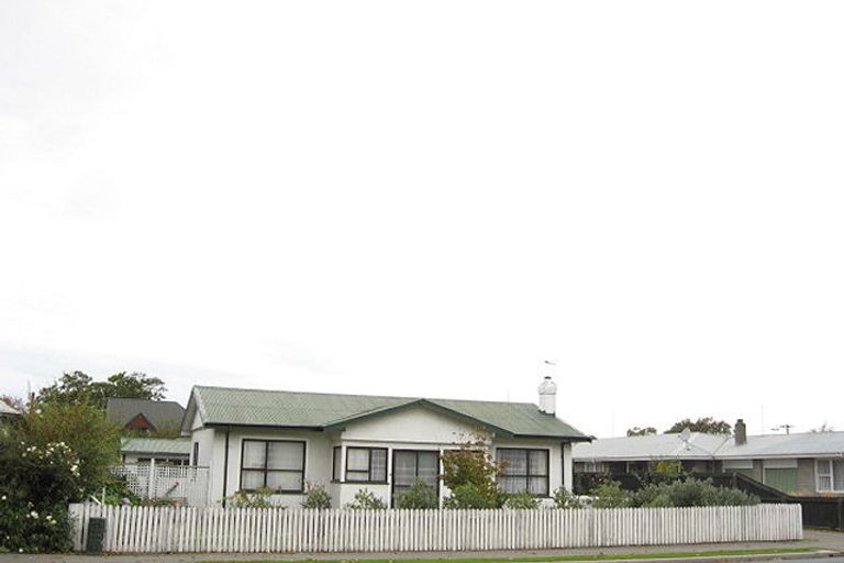 Photo of property in 5 Curletts Road, Sockburn, Christchurch, 8042
