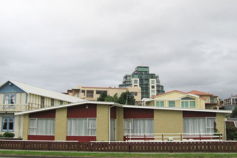 Photo of property in 5 Marine Parade, Paraparaumu Beach, Paraparaumu, 5032