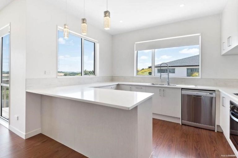 Photo of property in 34 Harvest Avenue, Orewa, 0931