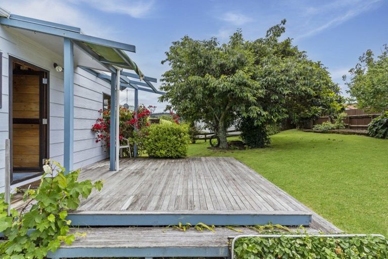 Photo of property in 128 Avalon Place, Whangamata, 3620