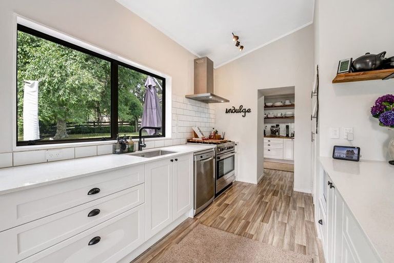 Photo of property in 414 Kaipara Coast Highway, Helensville, Kaukapakapa, 0871