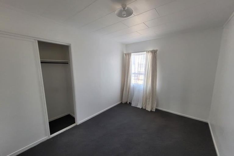 Photo of property in 3a Naumai Place, Spotswood, New Plymouth, 4310