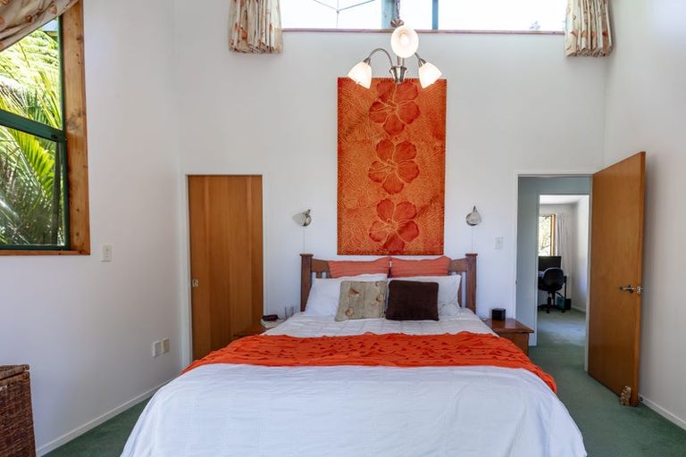 Photo of property in 86 Wood Bay Road, Titirangi, Auckland, 0604