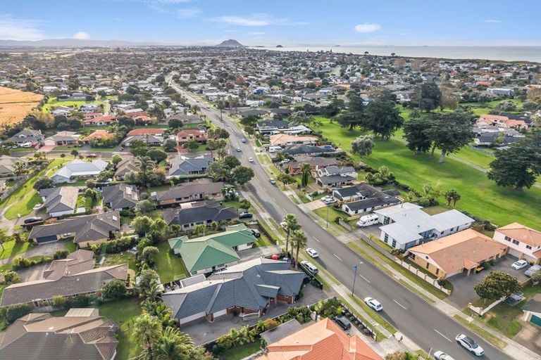 Photo of property in 152 Gravatt Road, Papamoa Beach, Papamoa, 3118
