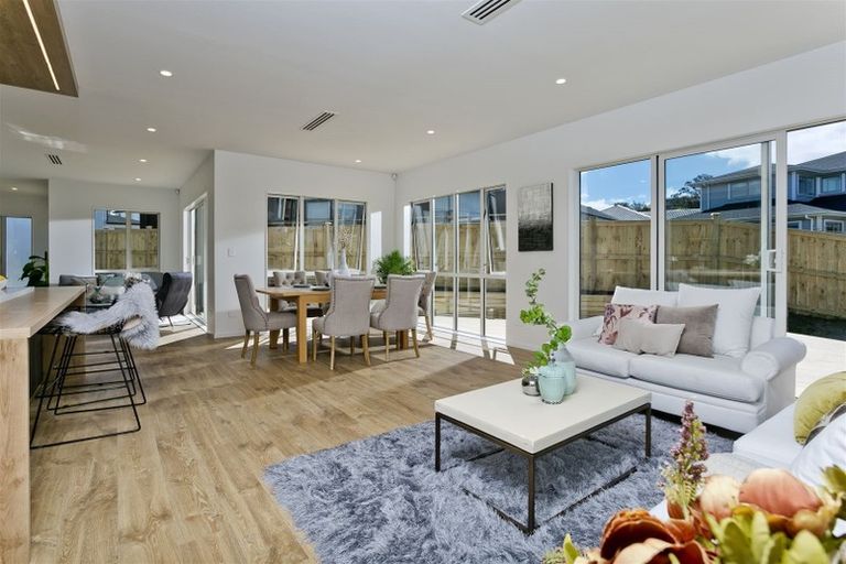 Photo of property in 66 Taikura Avenue, Red Beach, 0932