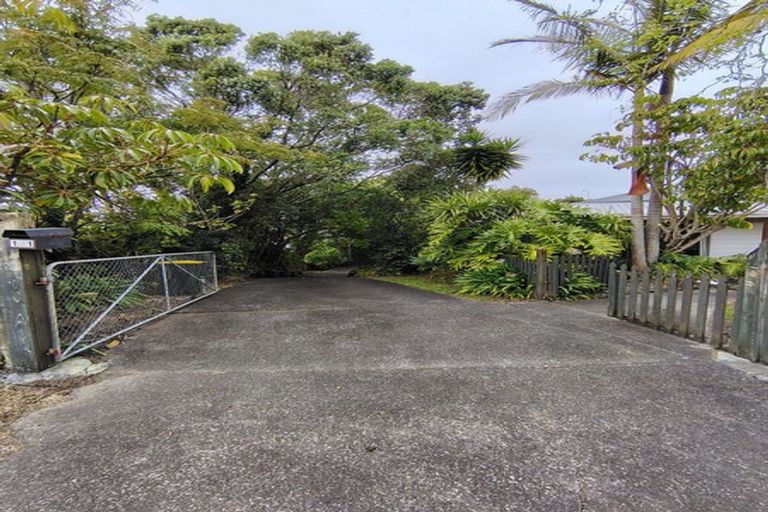 Photo of property in 121 Oreil Avenue, West Harbour, Auckland, 0618
