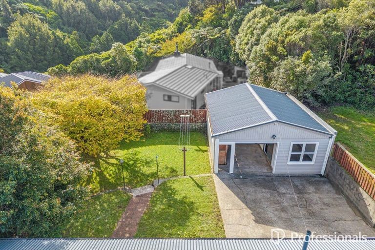 Photo of property in 19 Holly Grove, Maungaraki, Lower Hutt, 5010